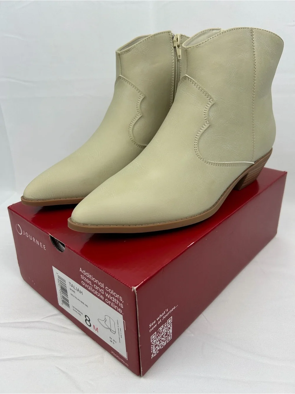 *NEW* Journee Taliah Western Style Ankle Boots Women’s 8 Cream